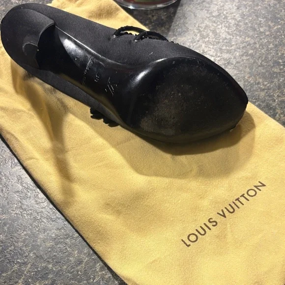 Louis Vuitton Elegant Black Peep-Toe Heels - Picture 2 of 5